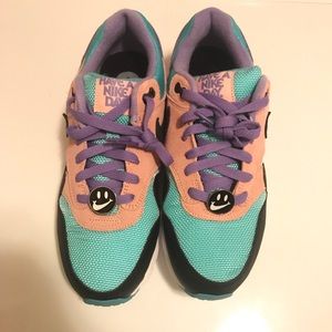 Nike‎ Youth Air Max1 Nike Day GS S-7Y/8.5W’s AT8131